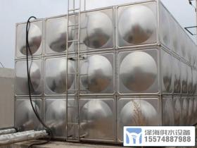 湖南湘江新區兩臺80噸室外消防水箱進場施工